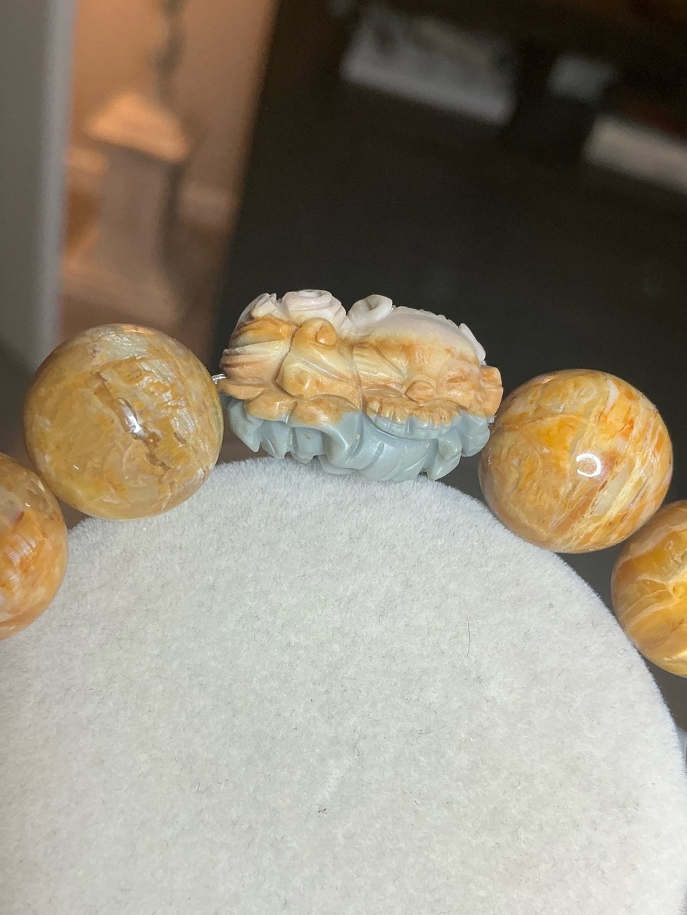 Golden Opal 14mm with Alashan Sleeping Fox - Picture 4 of 4